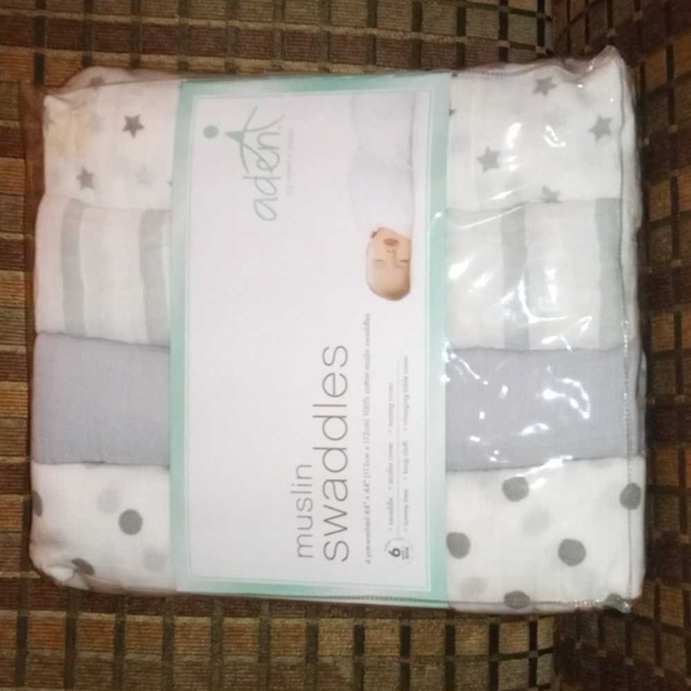 Swaddles